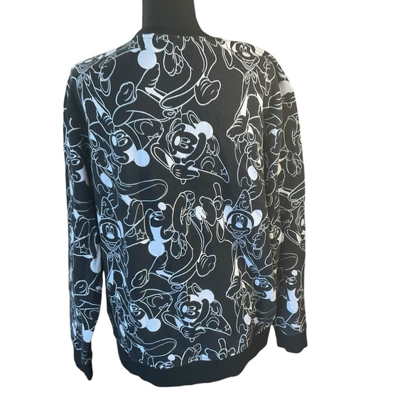 Sorcerer Mickey Crewneck. Size:M - Picture 4 of 8